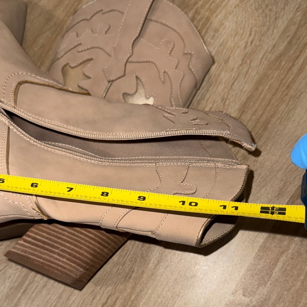 DV by Dolce Vita Beige Heeled Boots - Picture 10 of 11
